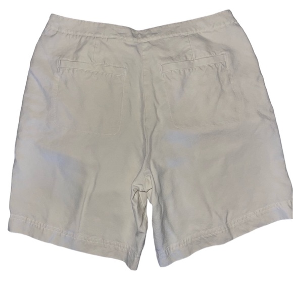 Tommy Bahama 100% Silk White Bermuda Shorts - Picture 3 of 4